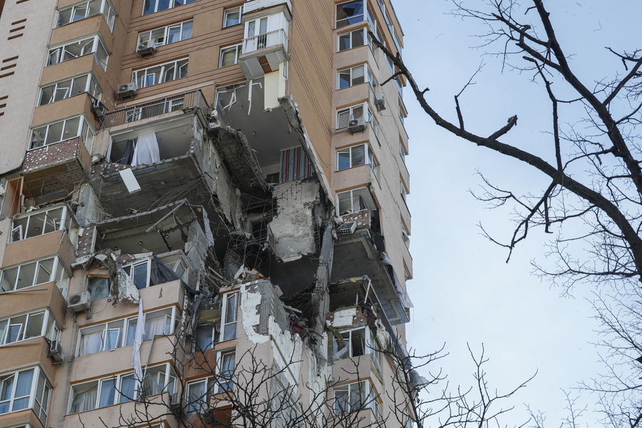 kiev apartment blast ukraine pigi ape mpe